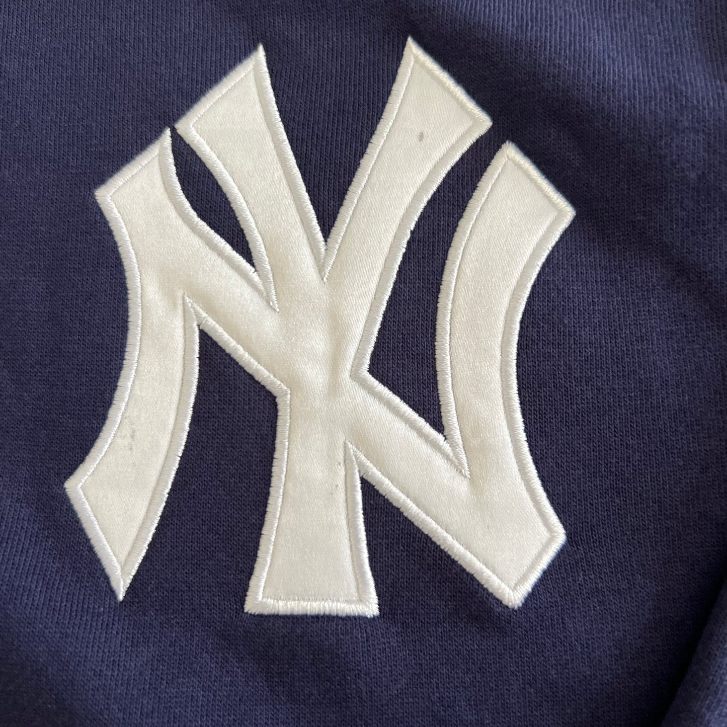 Men’s Mitchell & Ness Mariano Rivera NY Yankee Name & Number Fleece Pullover Hoodie - Navy - Medium