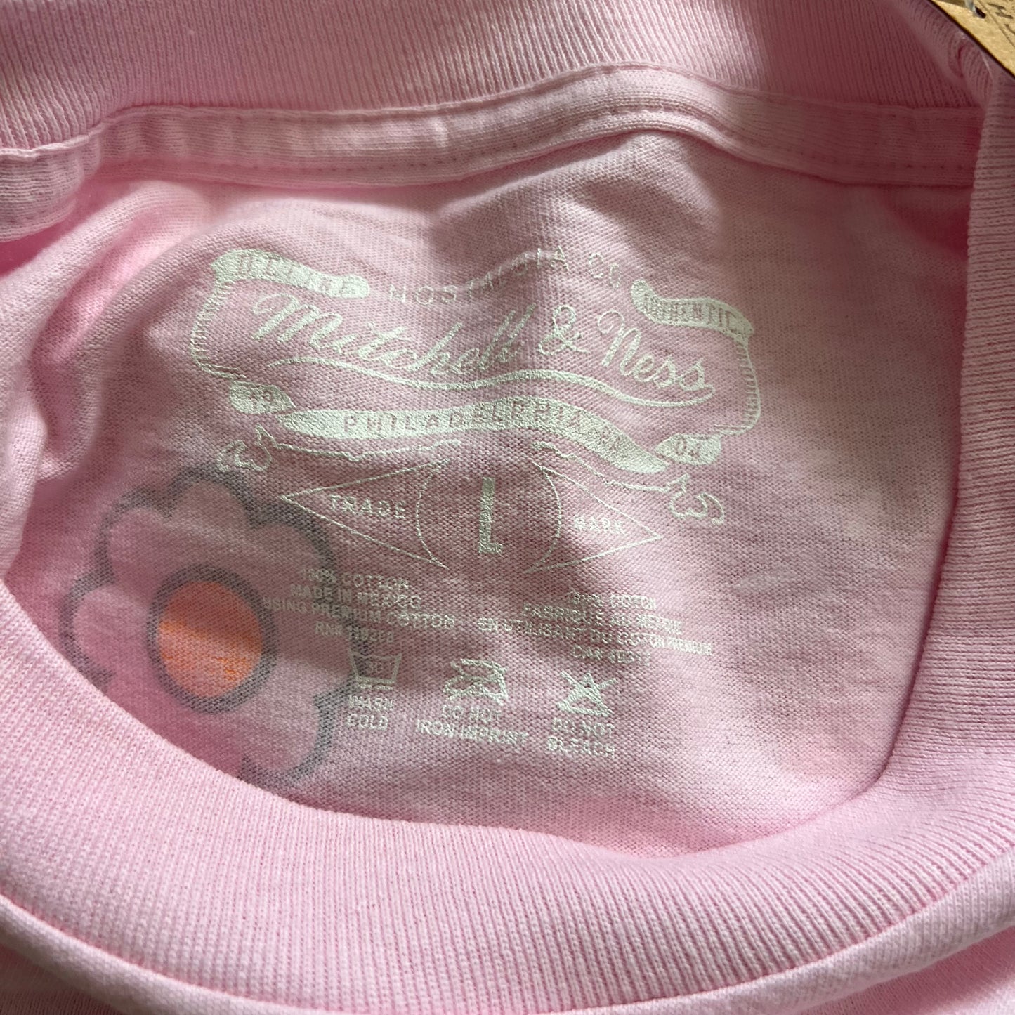 Men’s Mitchell & Ness Chicago White Sox MLB Chicago Arched Long Sleeve - Pink - Large