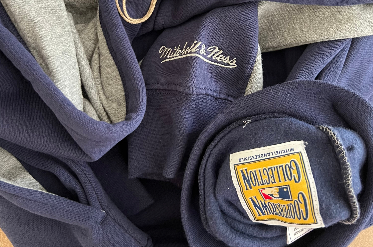 Men’s Mitchell & Ness Colorblocked Fleece Pullover Hoodie - Navy/Gray - Small