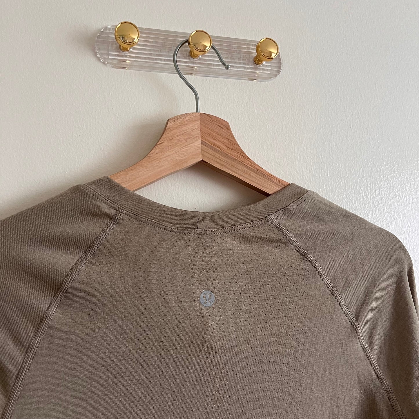 Lululemon Swiftly Tech Long Sleeve 2.0 *Race Sheer Oak - Size 8