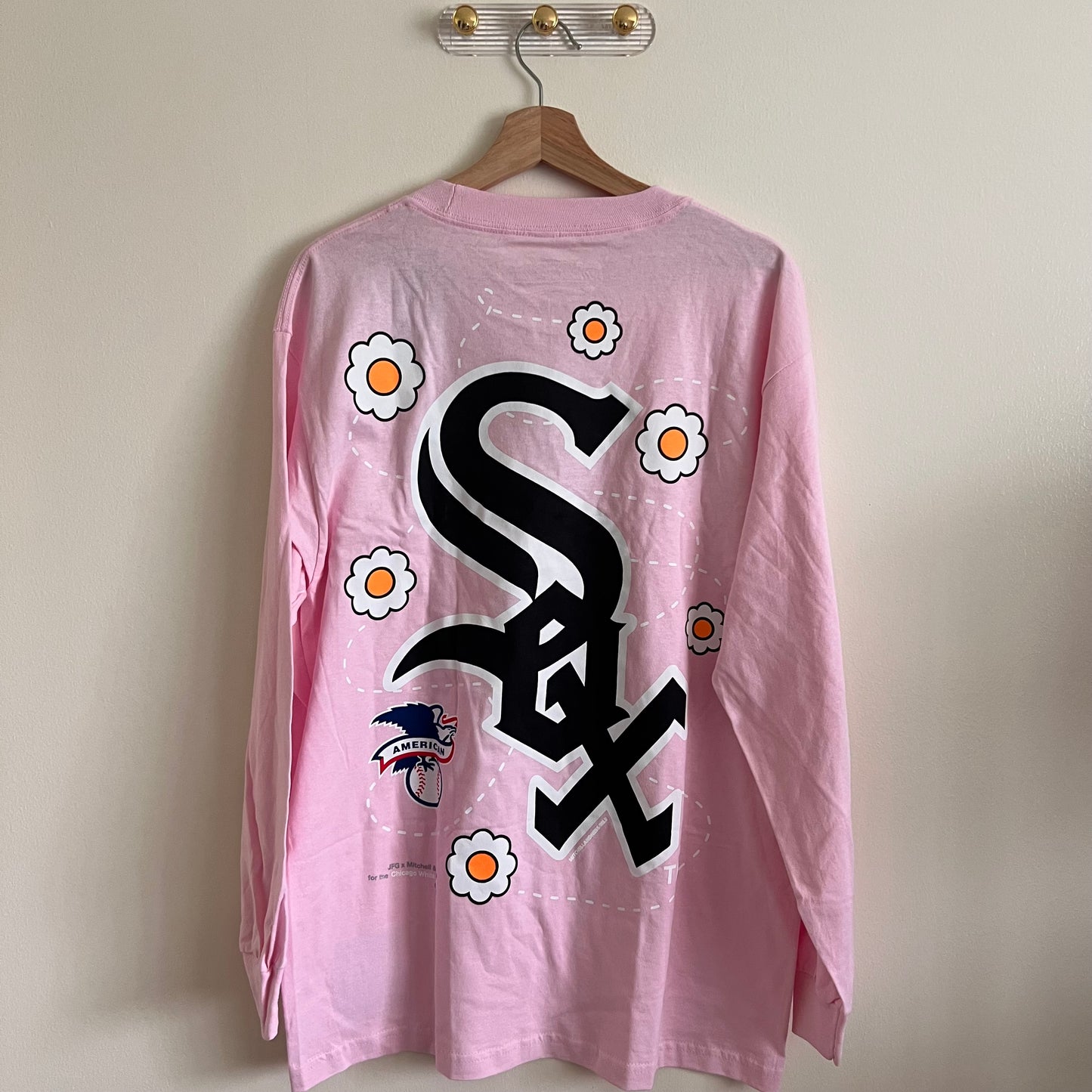 Men’s Mitchell & Ness Chicago White Sox MLB Chicago Arched Long Sleeve - Pink - Large