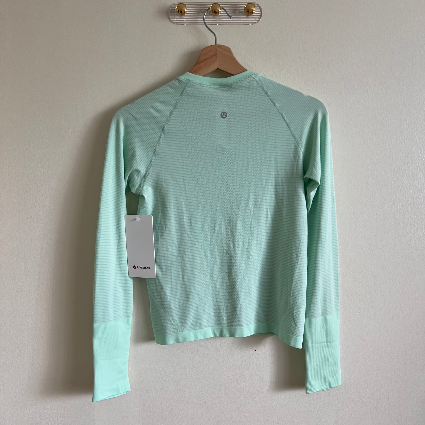 Lululemon Swiftly Tech Long-Sleeve Shirt 2.0 *Waist Length - Sea Mist / Sea Mist -Size 6