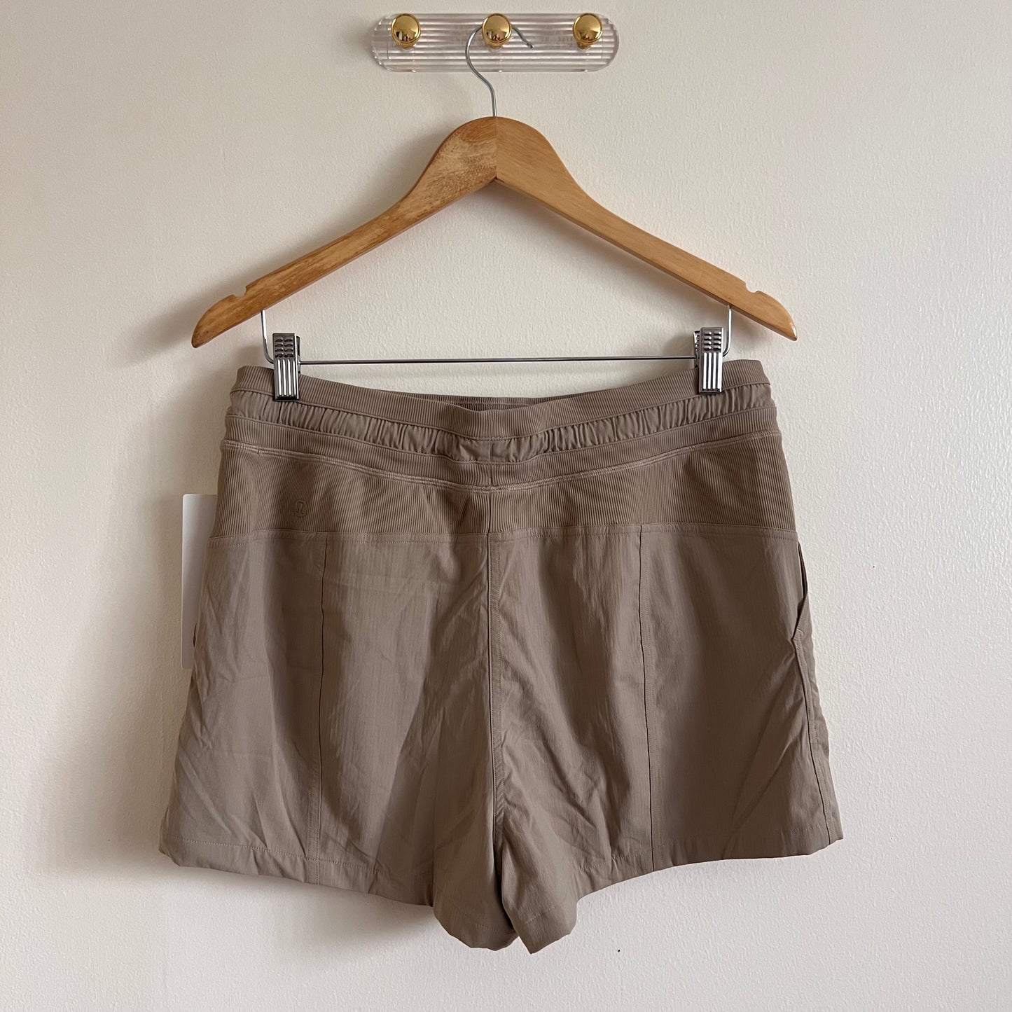 Lululemon Dance Studio HR Short 3.5" *Lined - Sheer Oak - Size 10