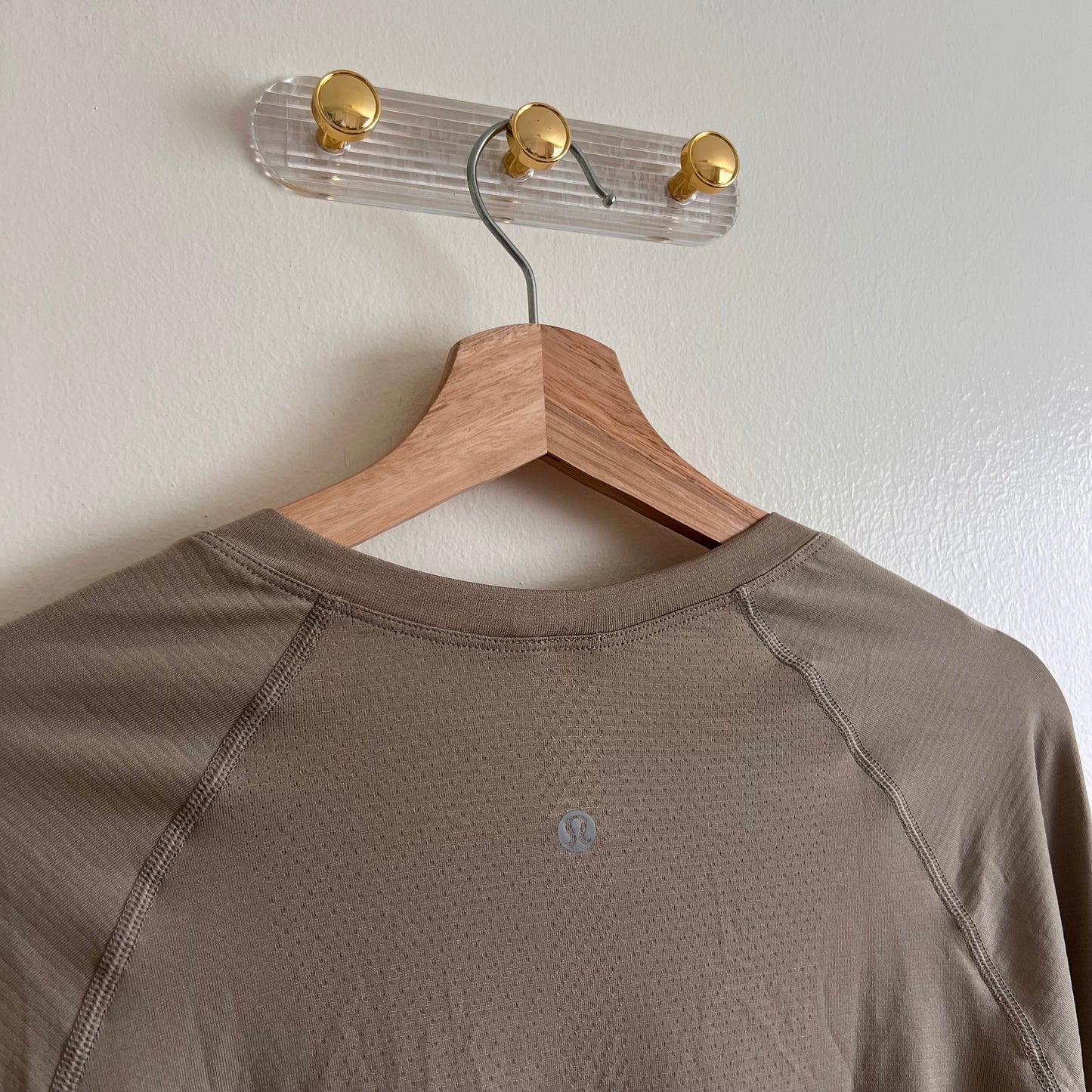 Lululemon Swiftly Tech Long Sleeve 2.0 *Race Sheer Oak - Size 8