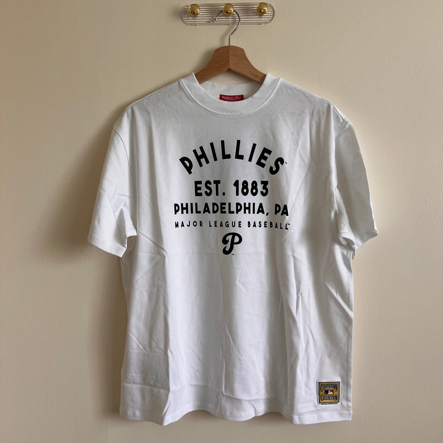Mitchell & Ness Women's MLB Boyfriend Tee Philadelphia Phillies - White - Size Medium