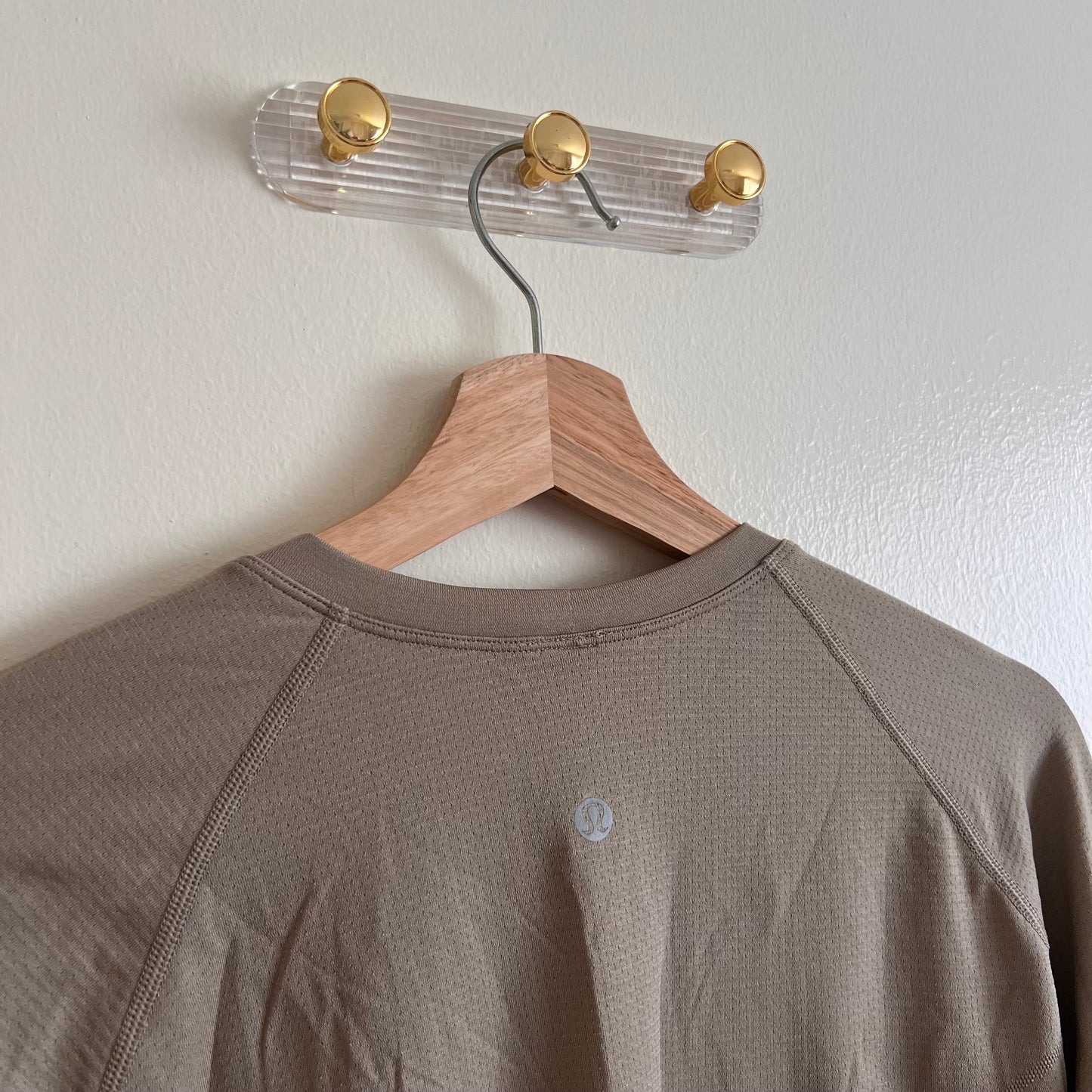 Lululemon Swiftly Tech Cropped Long Sleeve 2.0 - Sheer Oak - Size 14