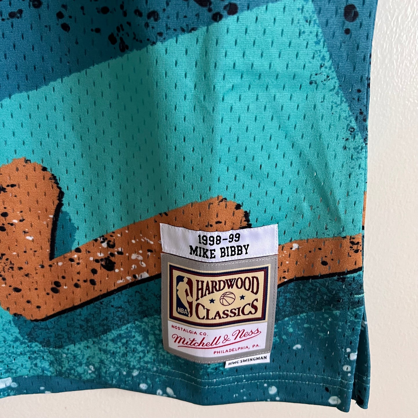 Mitchell & Ness Men’s Mike Bibby Vancouver Grizzlies Jersey - Teal - Size Large