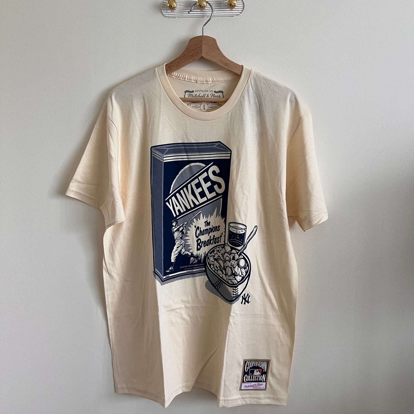 Mitchelle & Ness Men's MLB Cereal Tee New York Yankees - Cream - Size Large