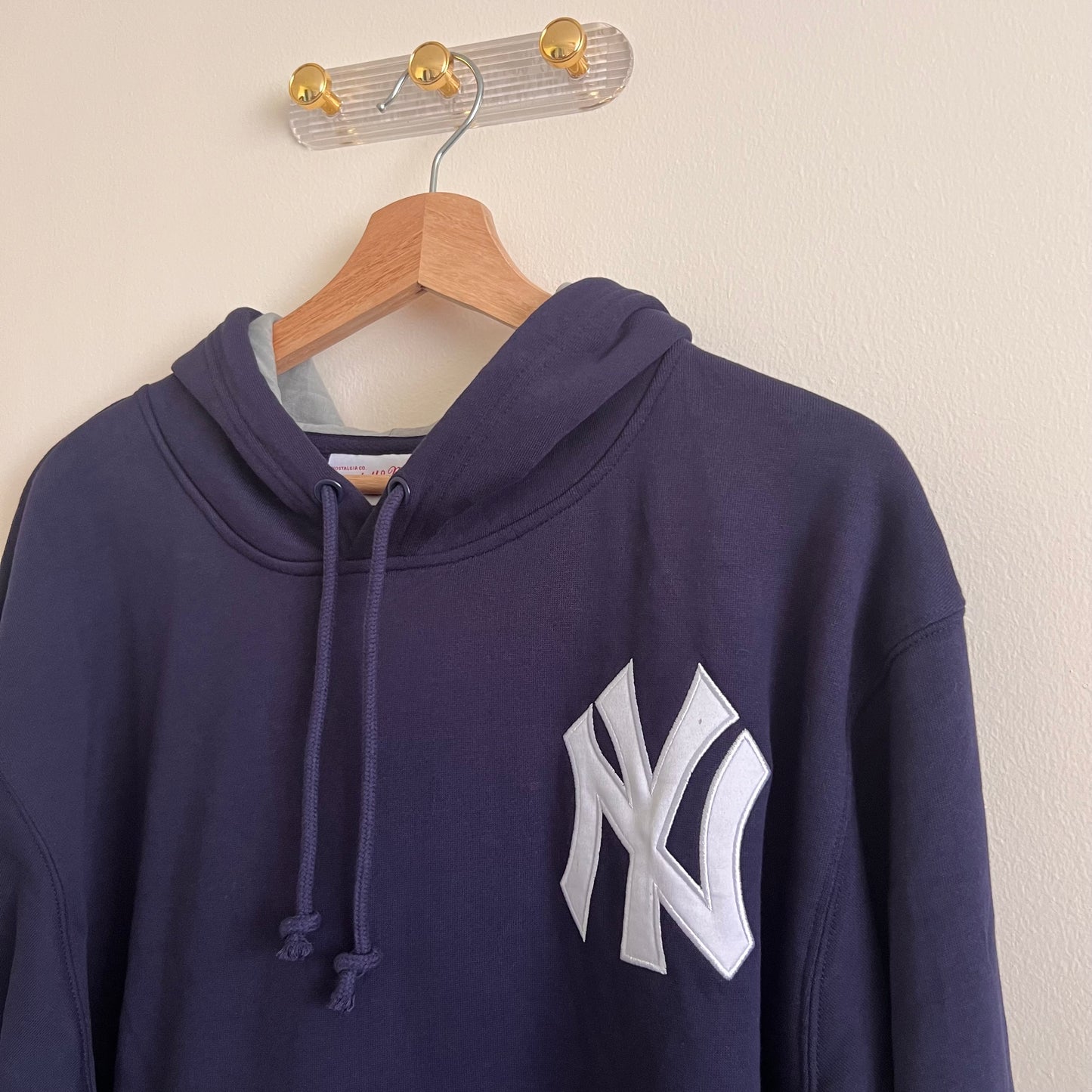 Men’s Mitchell & Ness Mariano Rivera NY Yankee Name & Number Fleece Pullover Hoodie - Navy - Medium