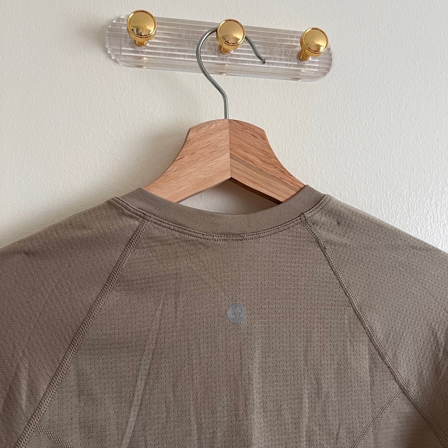 Lululemon Swiftly Tech Cropped Long Sleeve 2.0 - Sheer Oak - Size 4