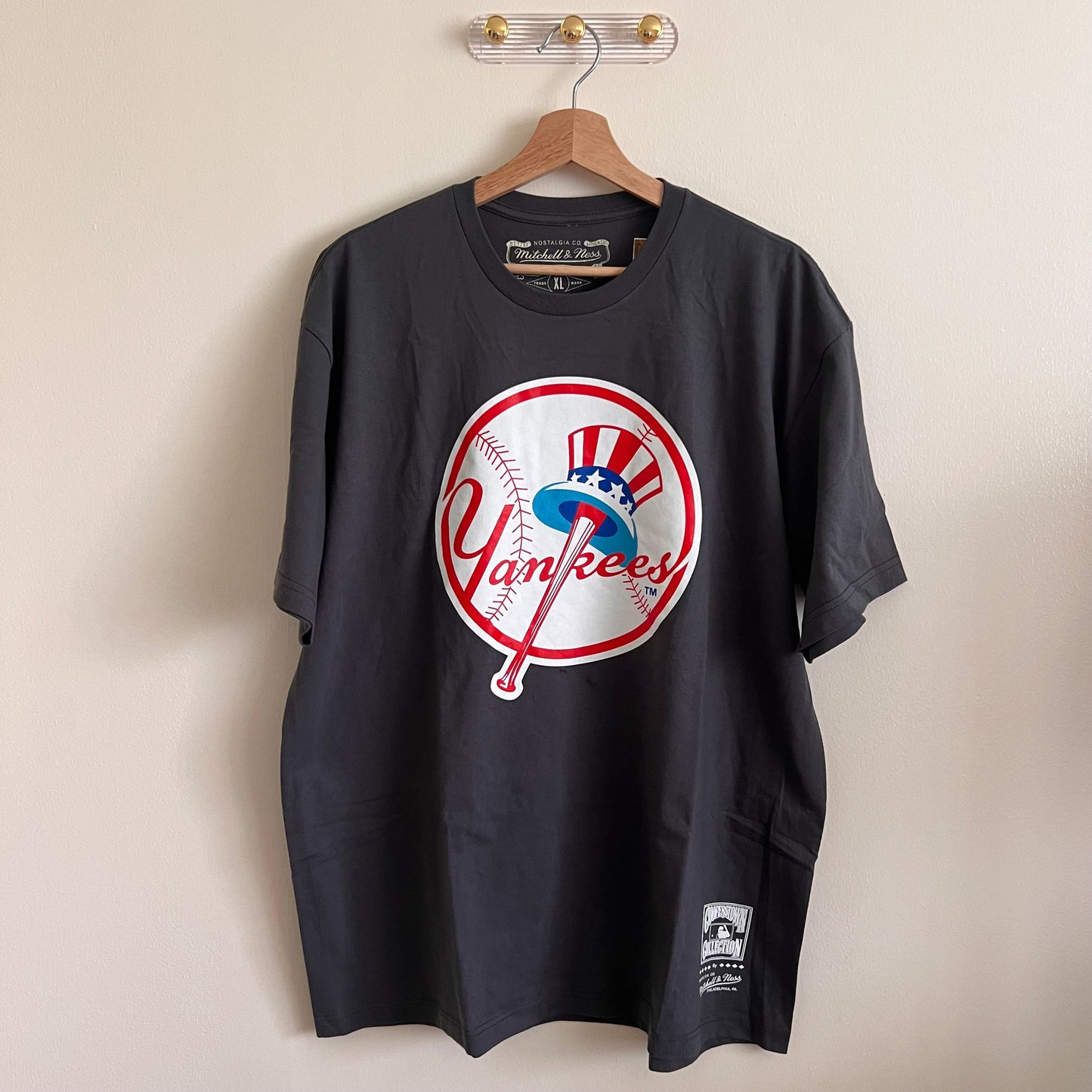 Mitchell & Ness Men's MLB NY Yankees Basic Logo Tee - Grey Heather - Size XL