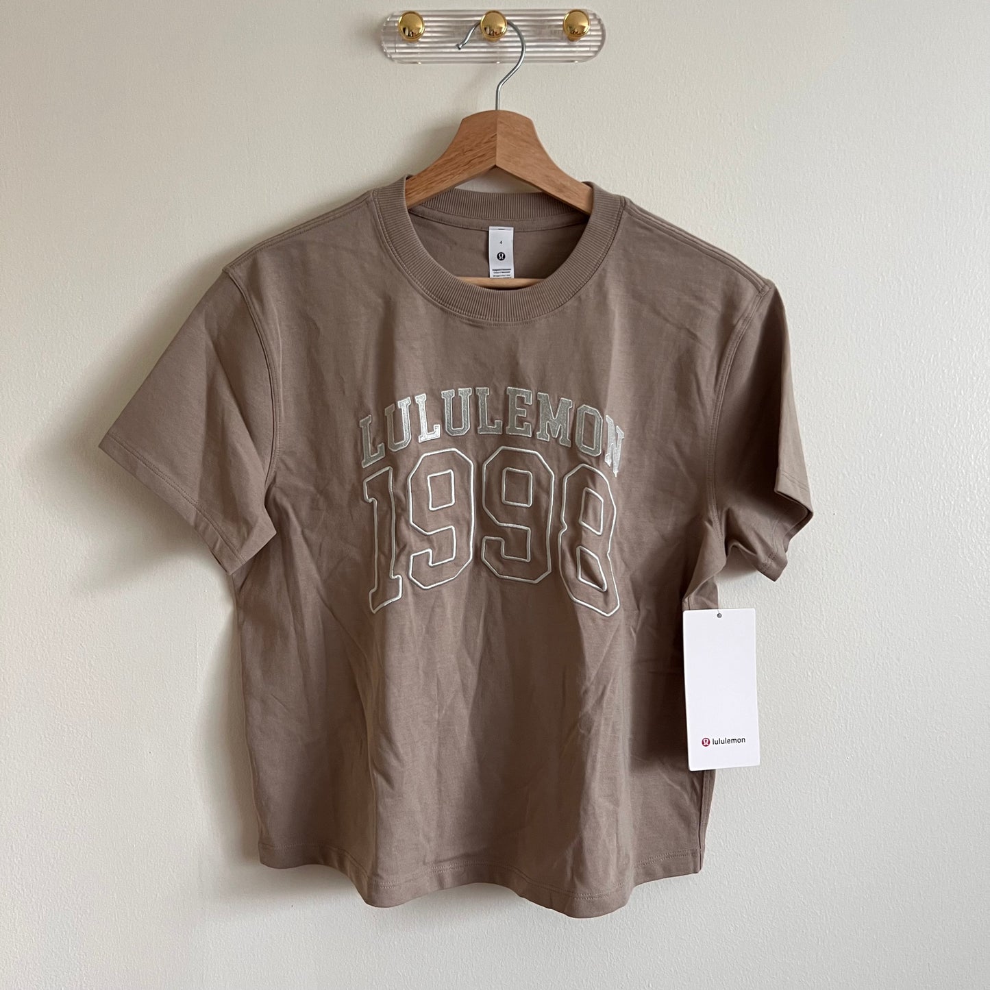 Lululemon Relaxed-Fit Cotton Jersey Tee *Graphic - Sheer Oak - Size 4